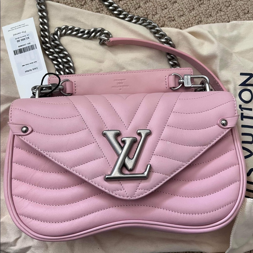 louis vuitton new wave chain bag MM in pink